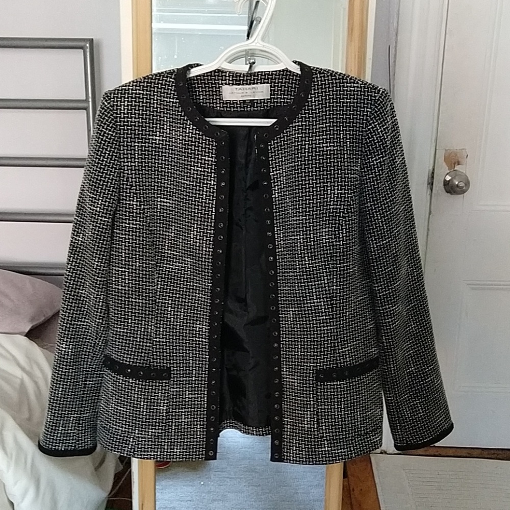 Tahari ASL Black and White Tweed Blazer size 6P